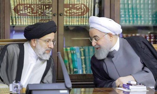 گفت‌وگوی تلفنی روحانی با رئیسی به مناسبت هفته دولت