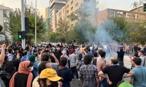 توصیه ۷ کشور درباره ممنوعیت سفر به ایران/ توریست‌ها می‌توانند از تظاهرات عکس بگیرند؟
