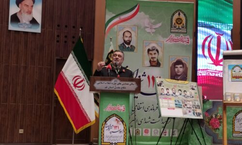 فرمانده فراجا: هر کس مقابل ملت ایران و خون شهدا بایستد شکست می‌خورد
