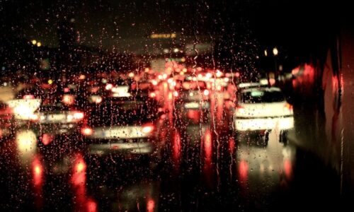 غافلگیری شهردار تهران مقابل بارش پیش‌بینی شده؛ خیابان‌ها شن‌پاشی نشد/ خودروها در ترافیک سوخت تمام کردند