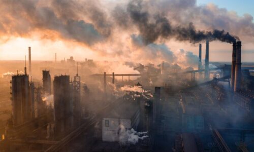 کشورهای دنیا با آلودگی هوا چه می‌کنند؟/ تعطیلی مدارس در این سه کشور