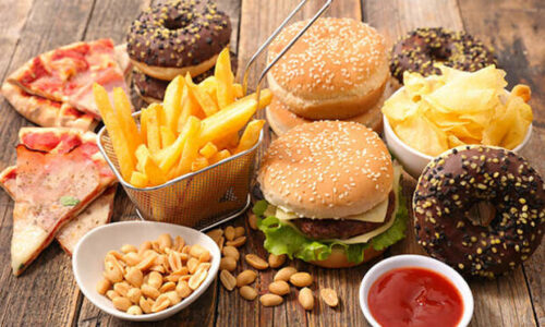 یک گزینه غذایی محبوب، پرکالری و مضر که اتفاقا زیاد هم می‌خوریم