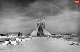 تصویری جالب از ساخت برج میدان آزادی در سال ۱۳۴۹/ عکس