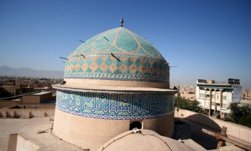 ریزش ۳۰ متر مربعی کاشی‌های گنبد مسجد امیر چخماق؛ «آخرین مرمت گنبد مربوط به ۴۵ سال قبل است»