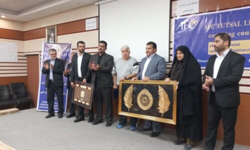 حسین شمس سرمربی افسانه ای فوتسال ایران بعنوان شهروند افتخاری شهر کردکوی مفتخر شد