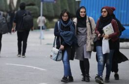 تصویری از قوانین پوشش در یکی از دانشگاه‌های تهران/ عکس