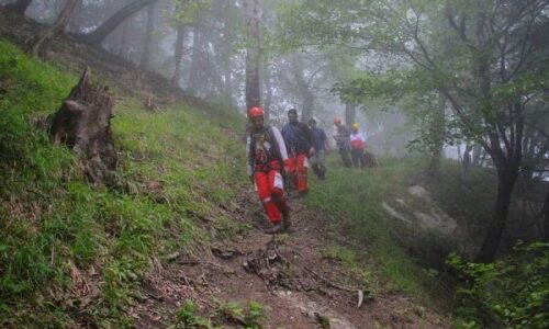 دو کوهنورد گم شده در قله گاوکشان گرگان پس از ۱۲ ساعت عملیات پیدا شدند