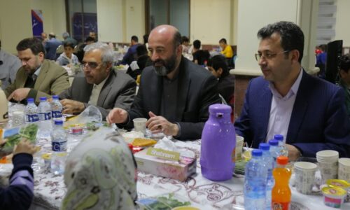 افطاری معاون سیاسی،امنیتی و اجتماعی استاندارگلستان کنار فرزندان معنوی تحت حمایت کمیته امداد
