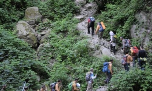 صعود کوهنوردان نوسازی مدارس کشور به ارتفاعات  گلستان