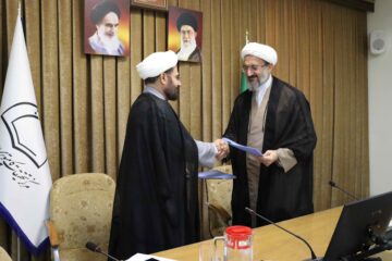 بازدید رییس دانشگاه قم از مرکز تحقیقات کامپیوتری نور