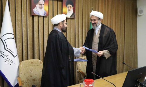 بازدید رییس دانشگاه قم از مرکز تحقیقات کامپیوتری نور