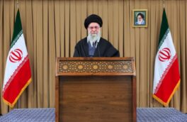 رهبر انقلاب: آمریکایی و صهیونی ها آمدند داخل کشور ما شرارت کردند و کتک خوردند و با دست خالی برگشتند